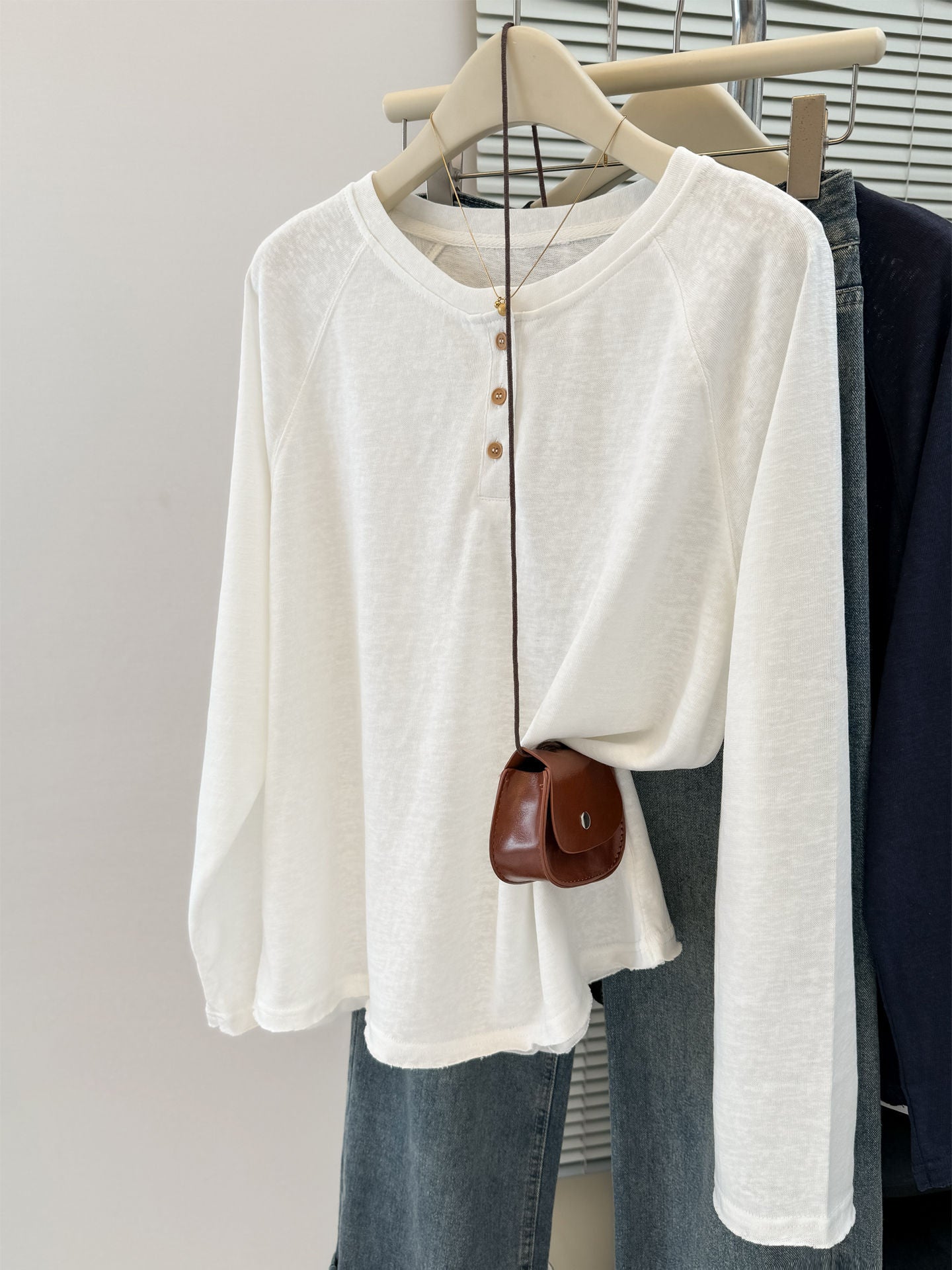 Style Round Neck Button Design Long Sleeve T-Shirt Women Spring Autumn Loose Korean Version Solid Color Innerwear Top